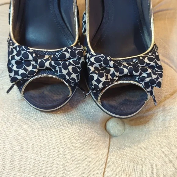 Coach Wedges - Picture 7 of 11